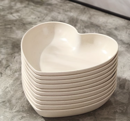 5pcs Plastic Heart-Shaped Plates